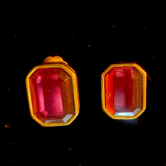 Joan Rivers Pink Jewel clip earrings - Picture 2 of 3